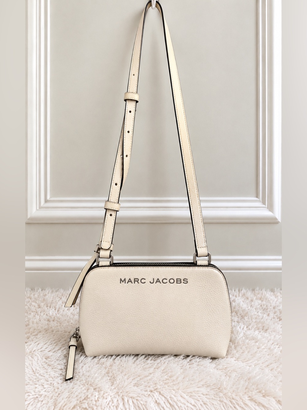 NWT Marc Jacobs Bold SLG Small Crossbody Pouch Bag- Marshmallow